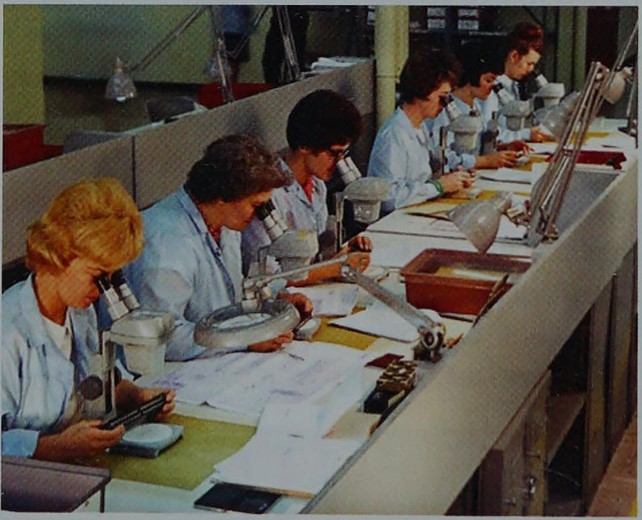 Manufacture of core rope memory.